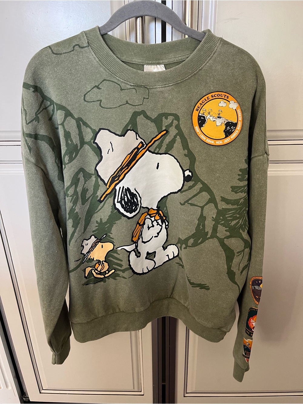 Peanuts Olive Green Snoopy & Woodstock Crewneck Sweater Beagle Scouts